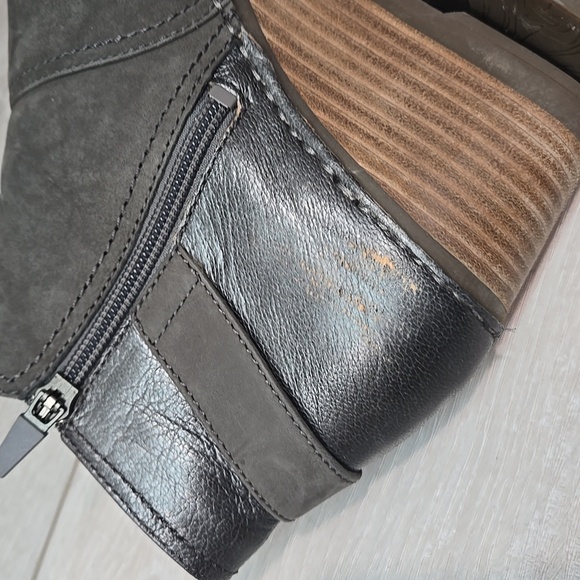 Dansko Women's Gray Suede Ankle Wedge Boots Shoes Sz 38/7.5-8 - Picture 9 of 15